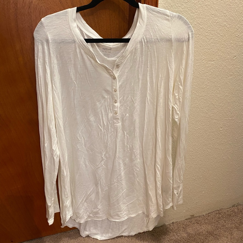 Women’s aerie long sleeved top